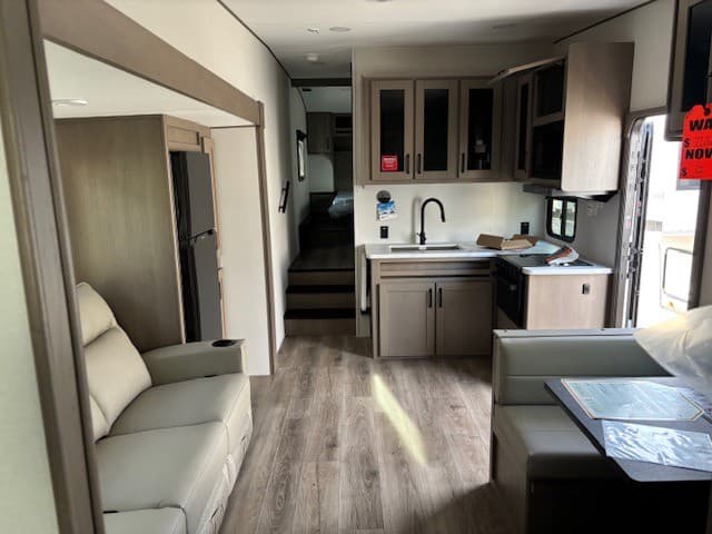 2026 Grand Design 2026 Grand Design Reflection 100 Series - thumbnail 14