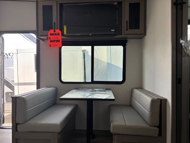 2026 Grand Design 2026 Grand Design Reflection 100 Series - thumbnail 15