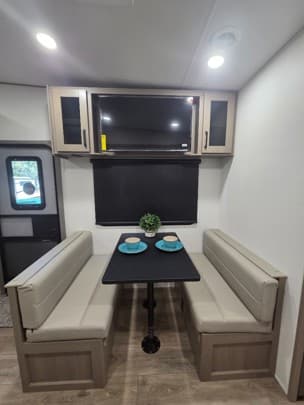 2026 Grand Design 2026 Grand Design Reflection 100 Series - thumbnail 7