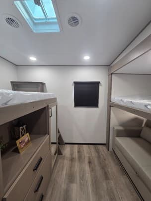 2026 Grand Design 2026 Grand Design Reflection 100 Series - thumbnail 13