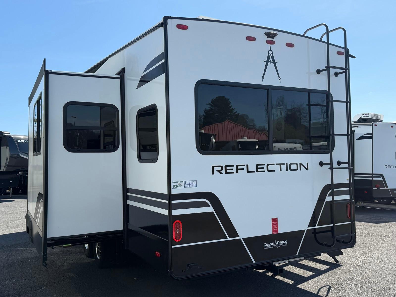 2026 Grand Design 2026 Grand Design Reflection 100 Series - thumbnail 4