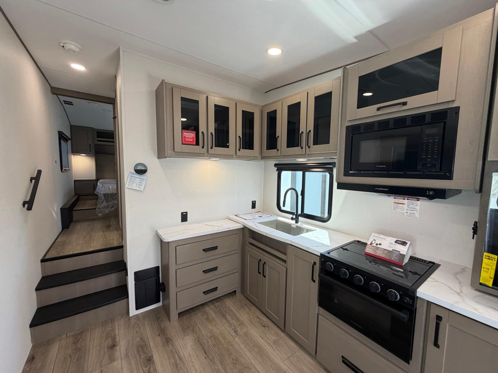 2026 Grand Design 2026 Grand Design Reflection 100 Series - thumbnail 9