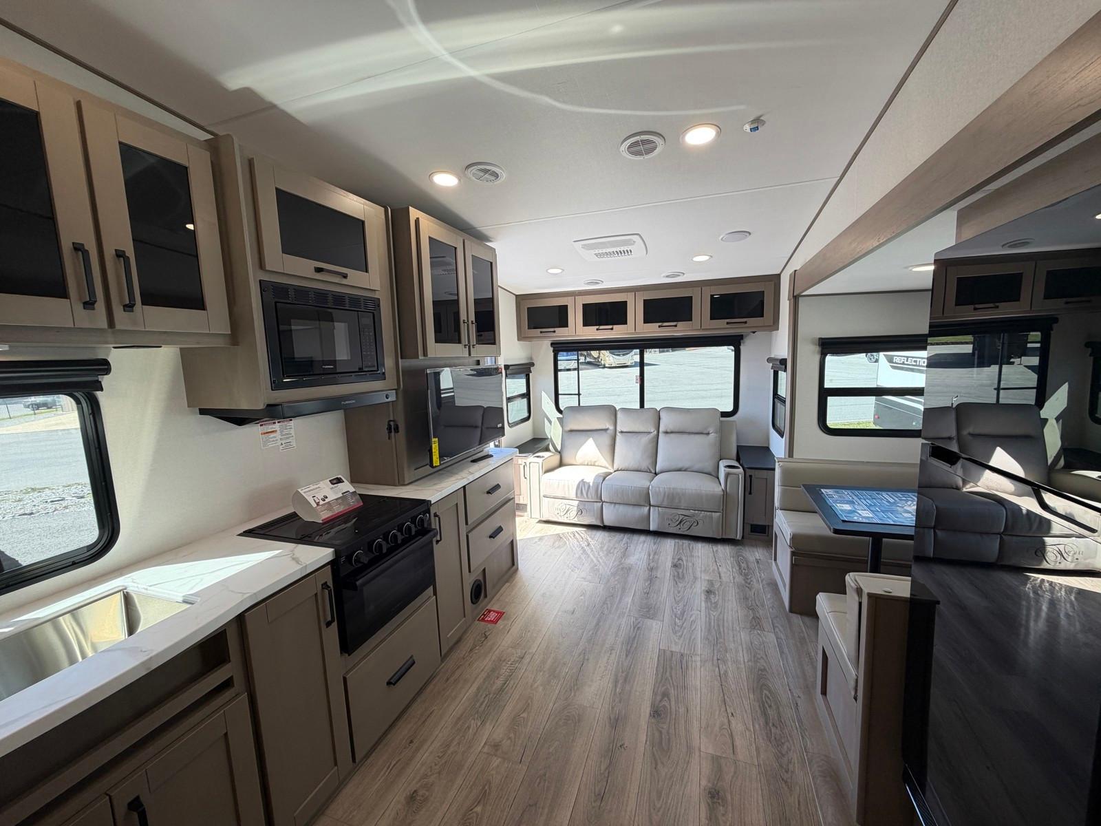 2026 Grand Design 2026 Grand Design Reflection 100 Series - thumbnail 14