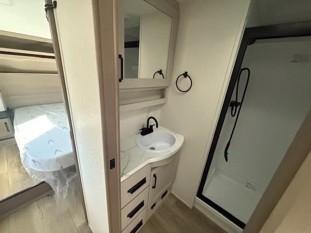 2026 Grand Design 2026 Grand Design Reflection 100 Series - thumbnail 11