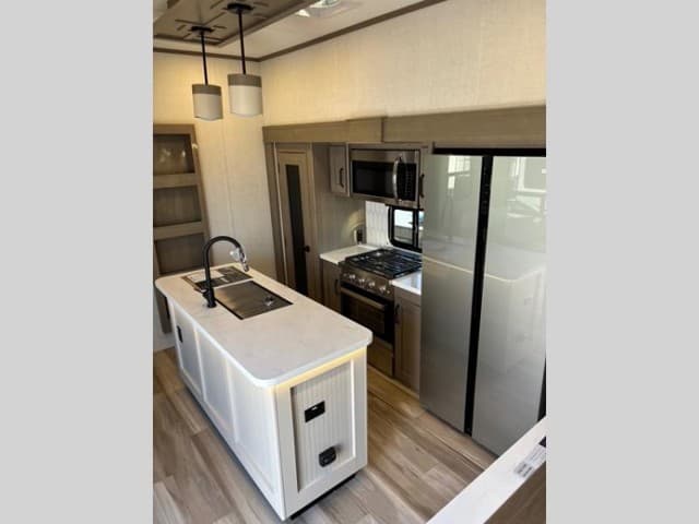 2025 Grand Design 2025 Grand Design Reflection - thumbnail 7