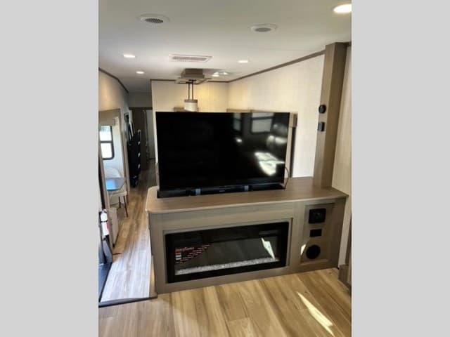 2025 Grand Design 2025 Grand Design Reflection - thumbnail 16