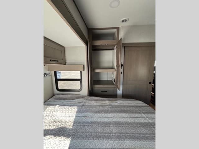 2025 Grand Design 2025 Grand Design Reflection - thumbnail 22