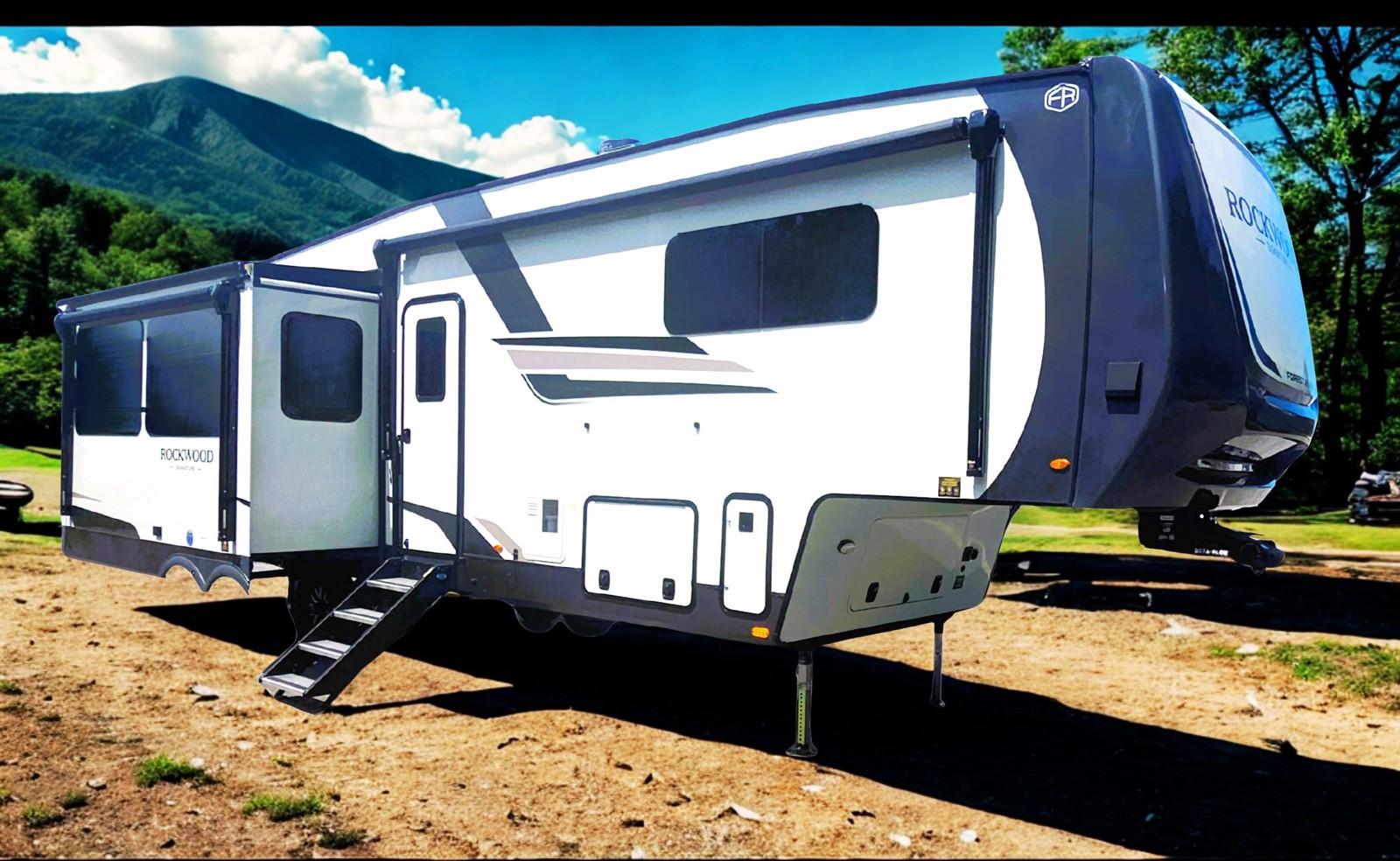 2026 Forest River Rockwood Signature R371RK