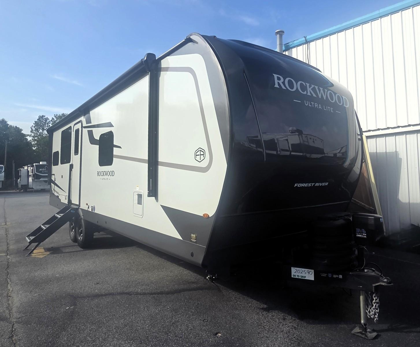 2027 Forest River Rockwood Ultra Lite 2711RK