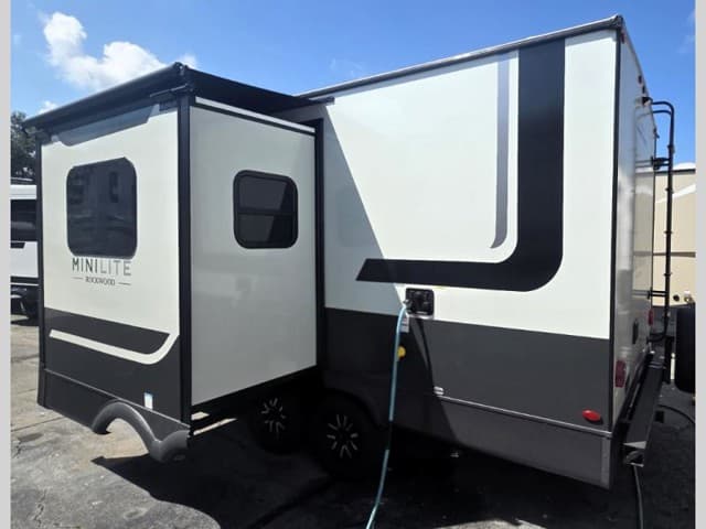 2026 Forest River 2026 Forest River Rockwood Mini Lite - thumbnail 5