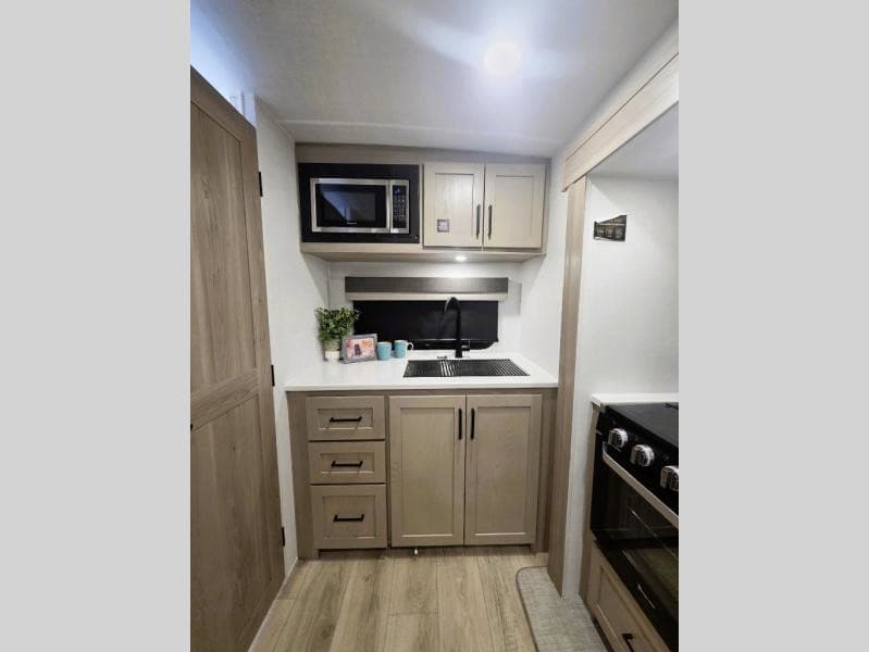 2026 Forest River 2026 Forest River Rockwood Mini Lite - thumbnail 8