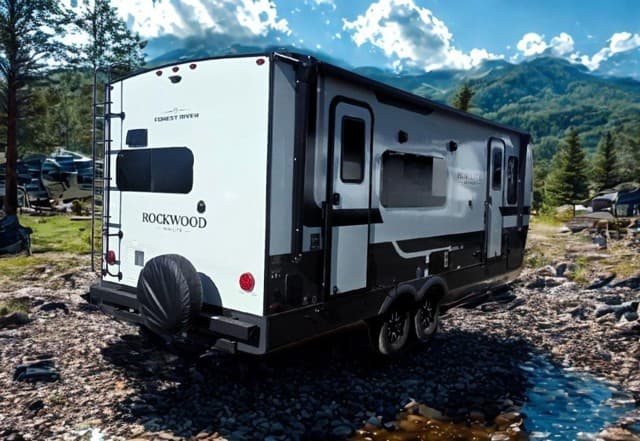 2026 Forest River 2026 Forest River Rockwood Mini Lite - thumbnail 3