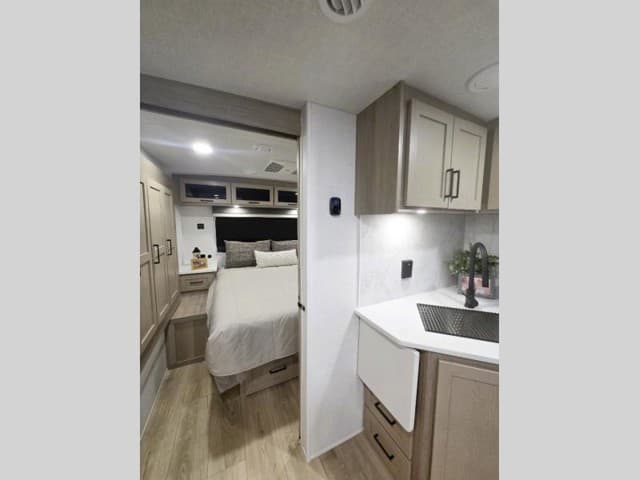 2026 Forest River 2026 Forest River Rockwood Ultra Lite - thumbnail 11