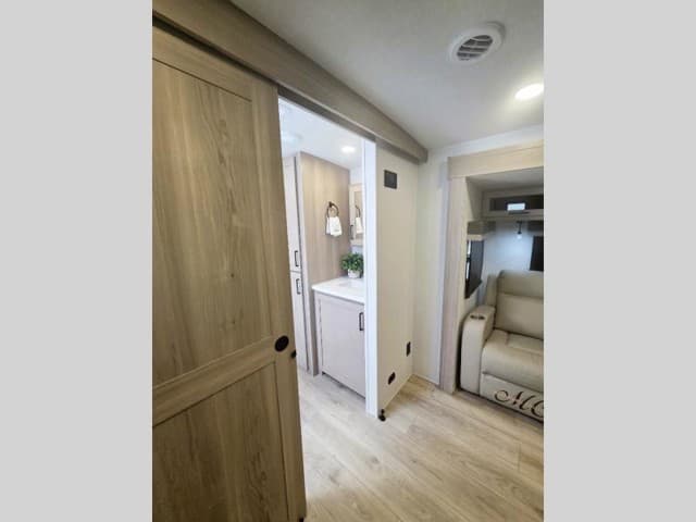 2026 Forest River 2026 Forest River Rockwood Ultra Lite - thumbnail 16