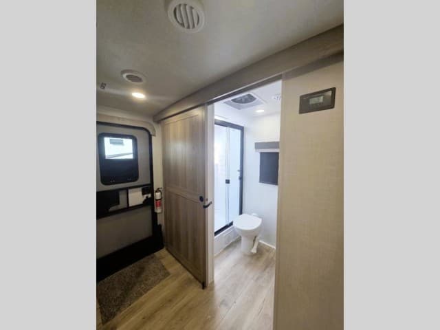 2026 Forest River 2026 Forest River Rockwood Ultra Lite - thumbnail 17