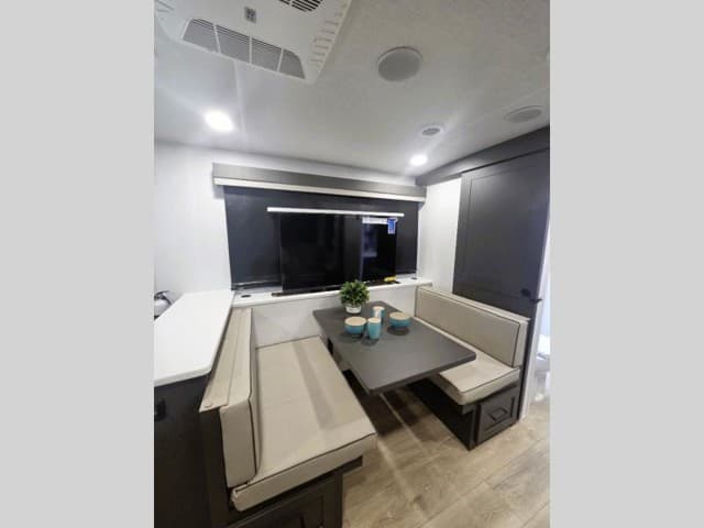 2026 Forest River 2026 Forest River Rockwood Ultra Lite - thumbnail 15