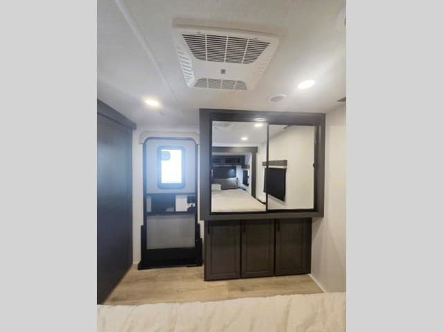 2026 Forest River 2026 Forest River Rockwood Ultra Lite - thumbnail 21