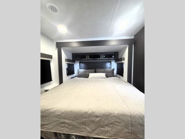 2026 Forest River 2026 Forest River Rockwood Ultra Lite - thumbnail 23