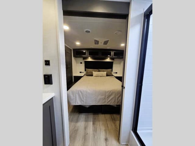 2026 Forest River 2026 Forest River Rockwood Ultra Lite - thumbnail 11