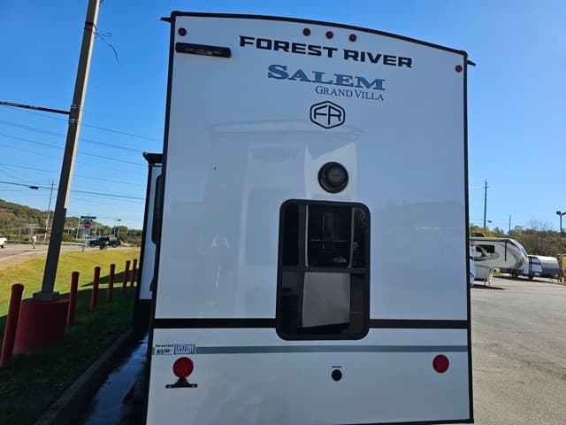 2025 Forest River 2025 Forest River Salem Grand Villa Destination Trailer - thumbnail 5