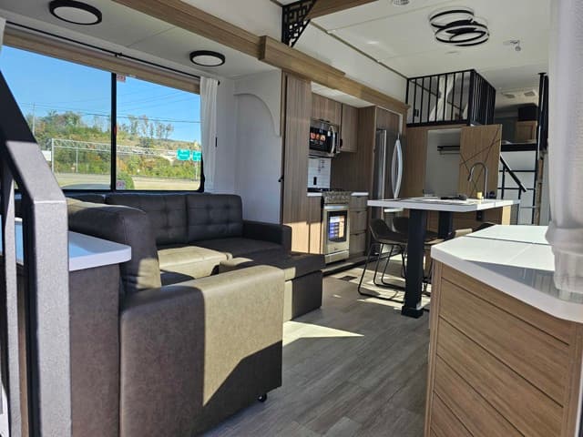 2025 Forest River 2025 Forest River Salem Grand Villa Destination Trailer - thumbnail 11