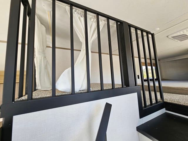 2025 Forest River 2025 Forest River Salem Grand Villa Destination Trailer - thumbnail 27