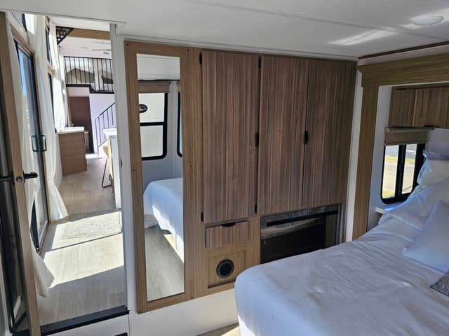 2025 Forest River 2025 Forest River Salem Grand Villa Destination Trailer - thumbnail 29