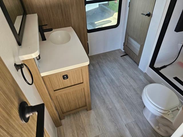 2025 Forest River 2025 Forest River Salem Grand Villa Destination Trailer - thumbnail 34