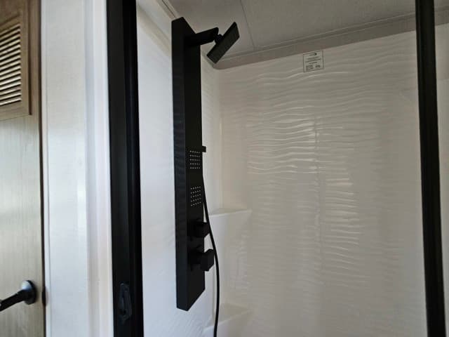 2025 Forest River 2025 Forest River Salem Grand Villa Destination Trailer - thumbnail 35