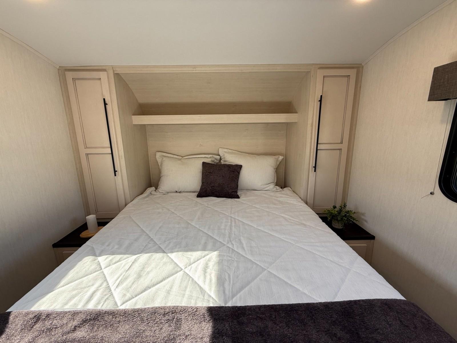 2025 Forest River 2025 Forest River Sabre - thumbnail 25