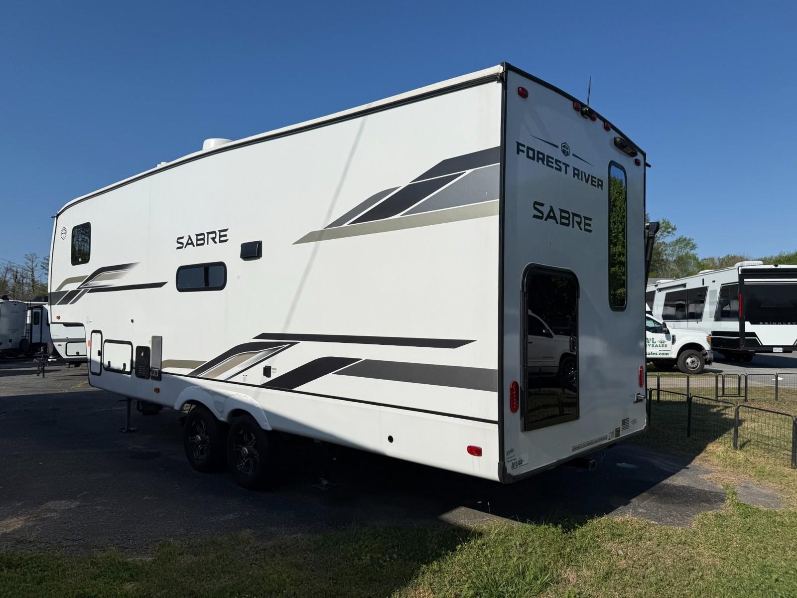 2025 Forest River 2025 Forest River Sabre - thumbnail 28