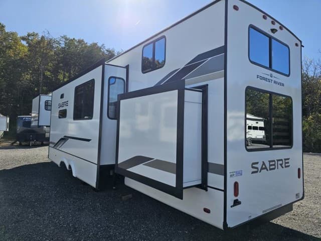 2026 Forest River 2026 Forest River Sabre - thumbnail 6