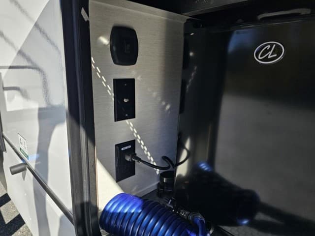 2026 Forest River 2026 Forest River Sabre - thumbnail 12