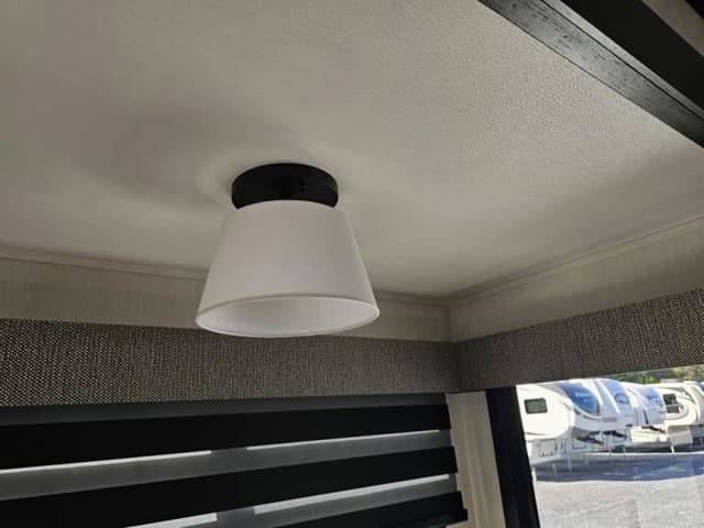 2026 Forest River 2026 Forest River Sabre - thumbnail 22