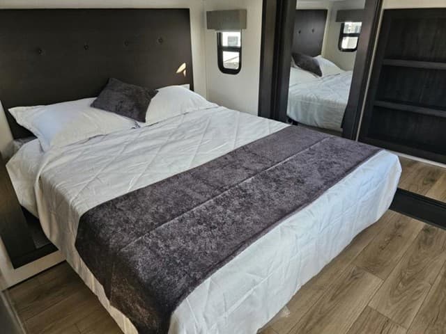 2026 Forest River 2026 Forest River Sabre - thumbnail 45