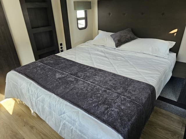 2026 Forest River 2026 Forest River Sabre - thumbnail 50