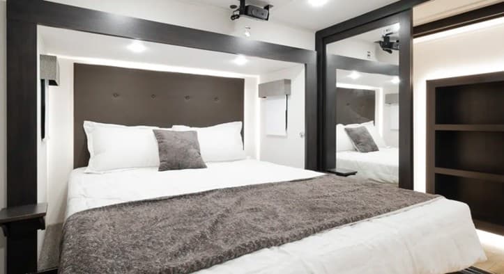 2026 Forest River 2026 Forest River Sabre - thumbnail 59