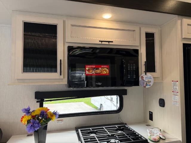 2026 Forest River 2026 Forest River Sabre - thumbnail 11