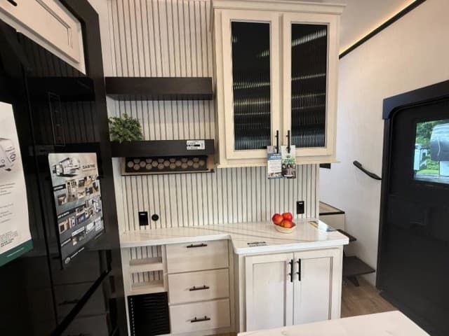 2026 Forest River 2026 Forest River Sabre - thumbnail 15