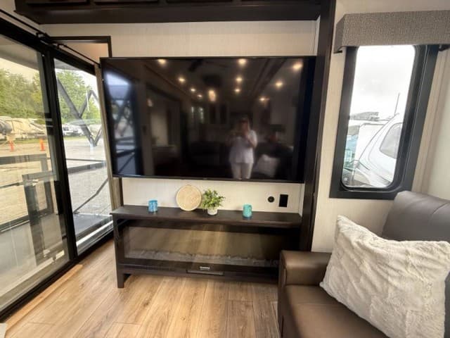 2026 Forest River 2026 Forest River Sabre - thumbnail 21