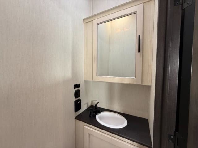 2026 Forest River 2026 Forest River Sabre - thumbnail 20