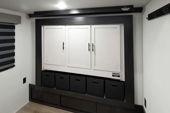 2026 Forest River 2026 Forest River Sabre - thumbnail 4