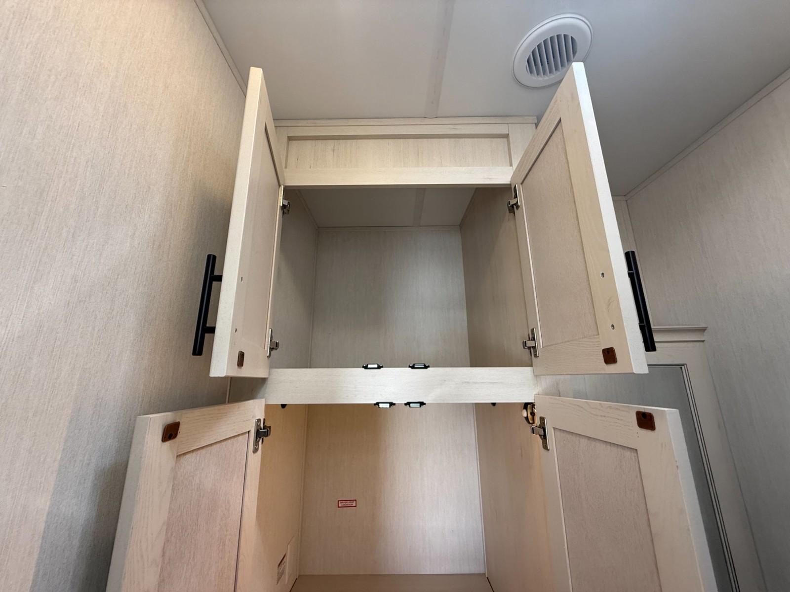 2026 Forest River 2026 Forest River Sabre - thumbnail 23