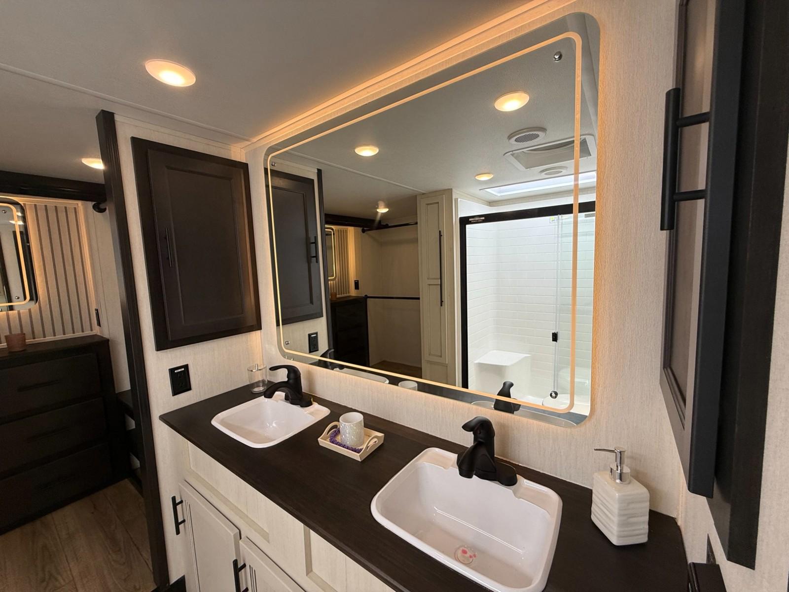 2026 Forest River 2026 Forest River Sabre - thumbnail 30