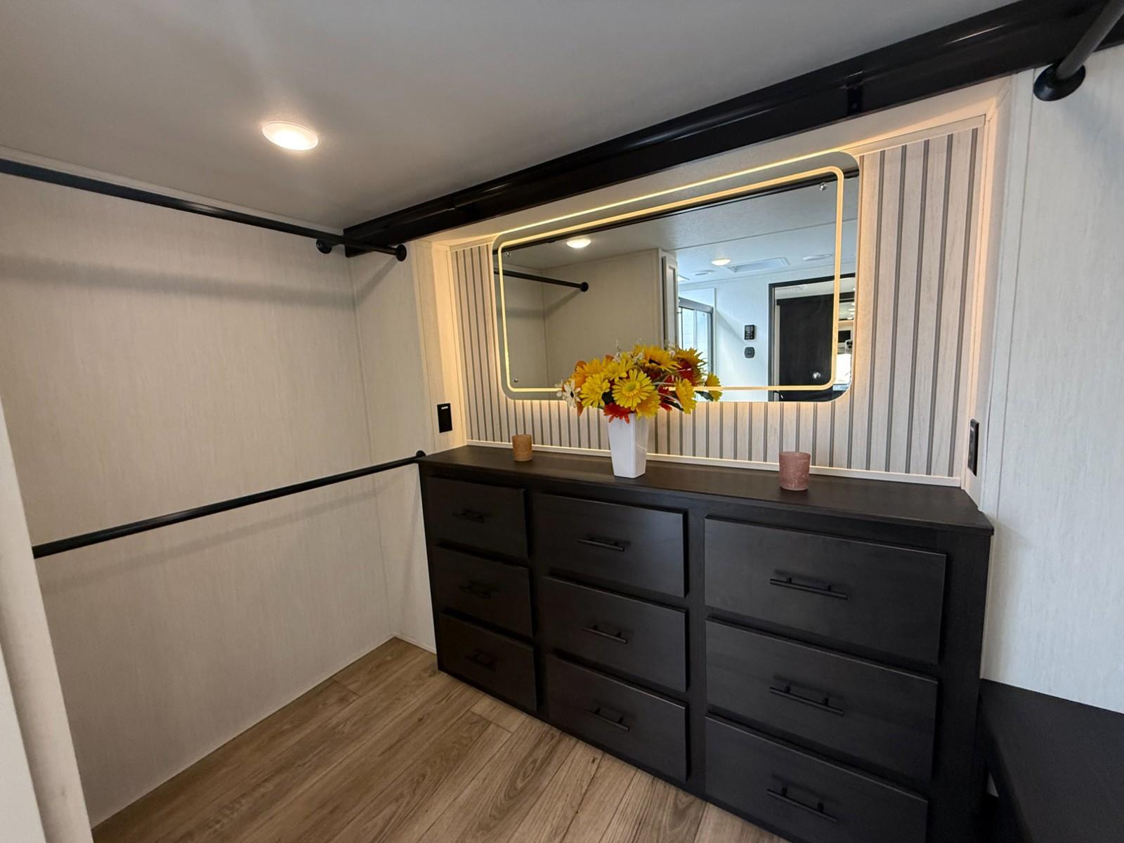 2026 Forest River 2026 Forest River Sabre - thumbnail 34