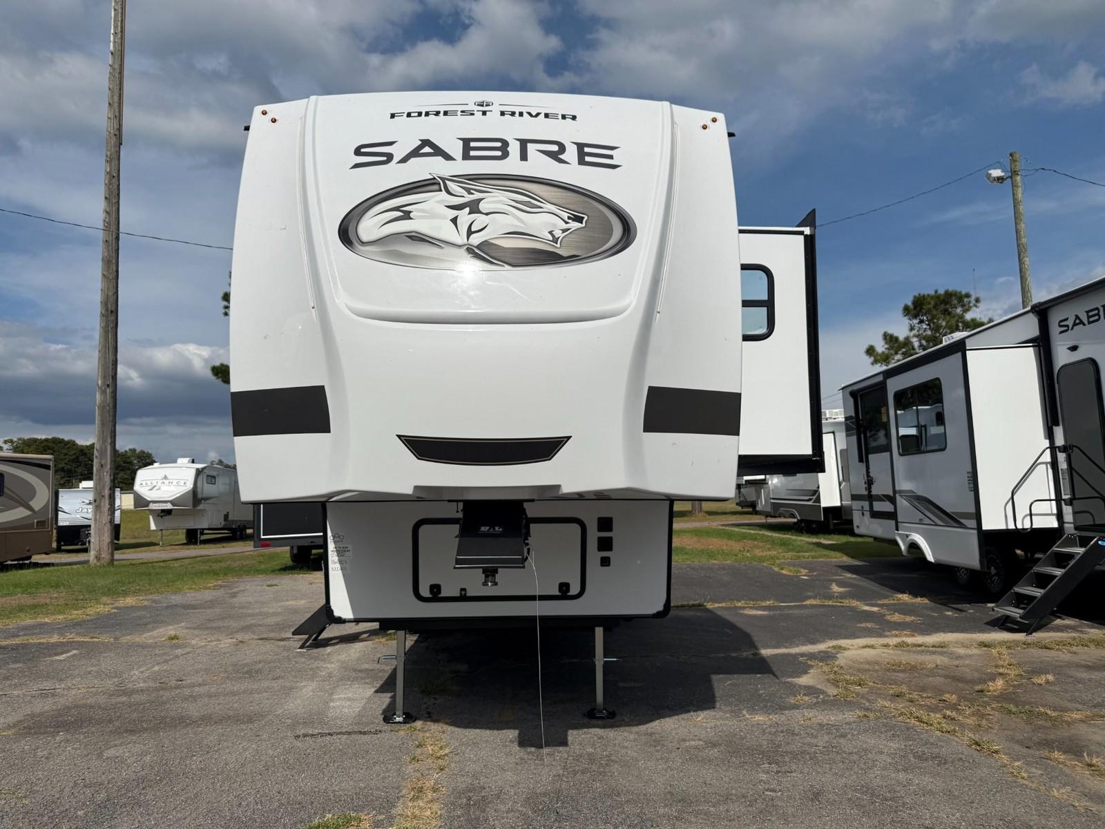 2026 Forest River 2026 Forest River Sabre - thumbnail 4