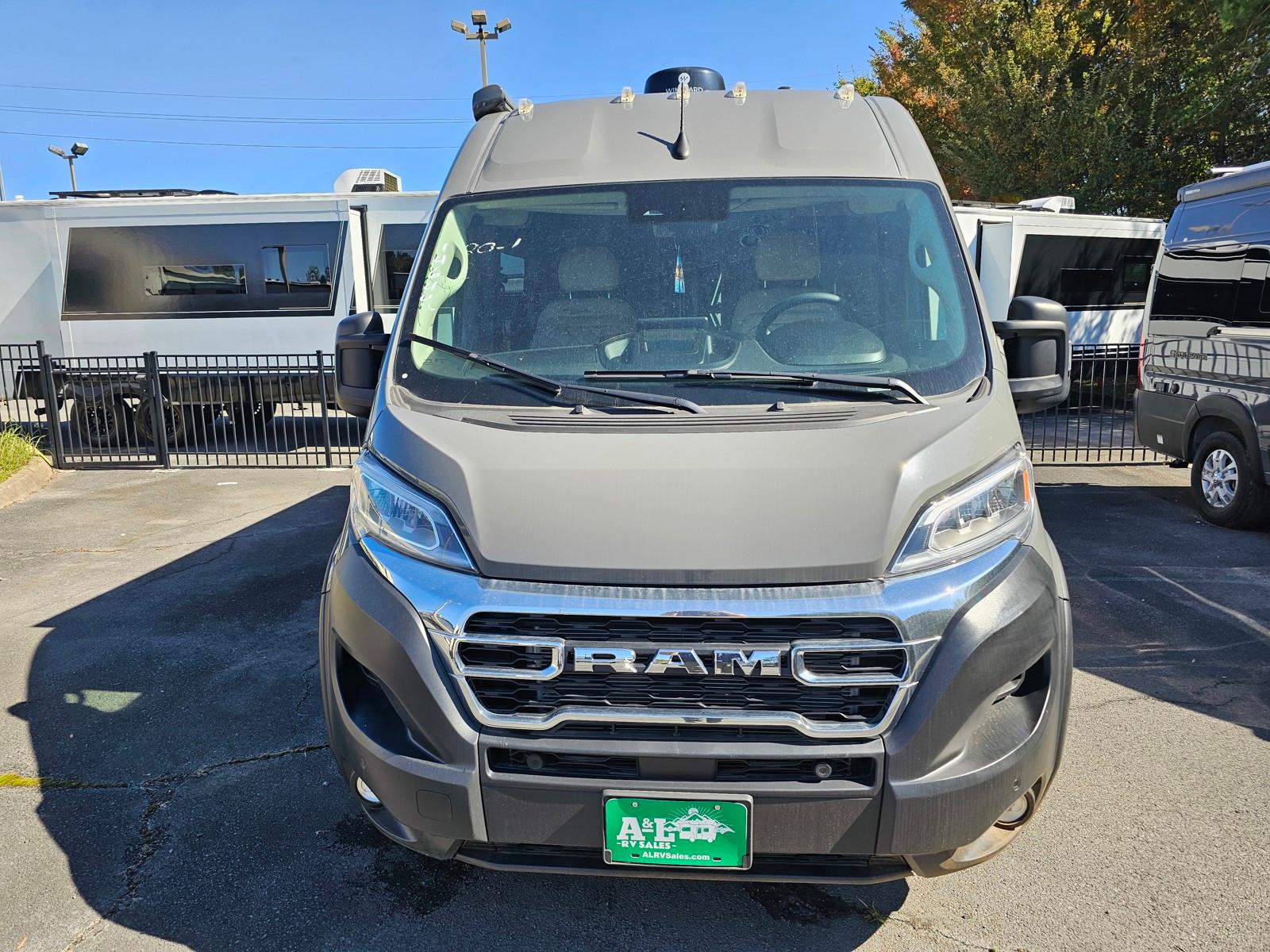 2026 Thor Motor Coach 2026 Thor Motor Coach Sequence - thumbnail 2