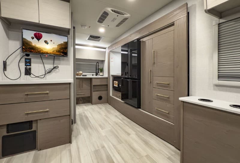 2026 Grand Design 2026 Grand Design Serenova - thumbnail 25