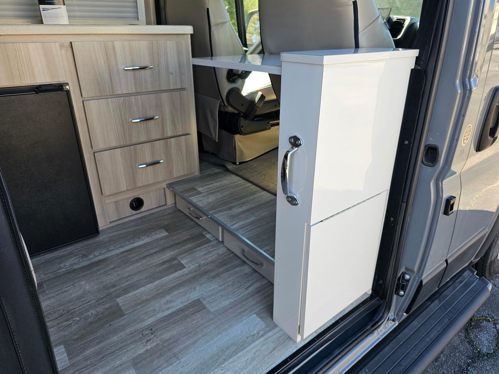 2025 Thor Motor Coach 2025 Thor Motor Coach Sequence - thumbnail 7