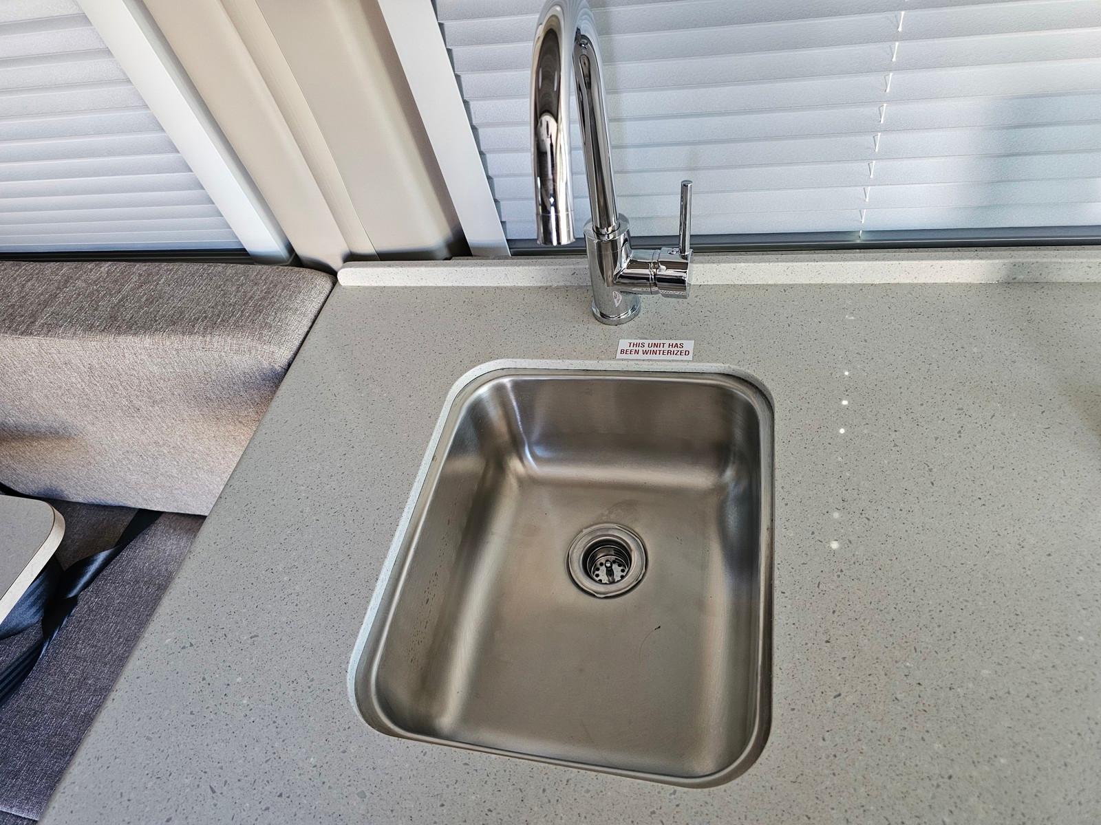 2025 Thor Motor Coach 2025 Thor Motor Coach Sequence - thumbnail 16